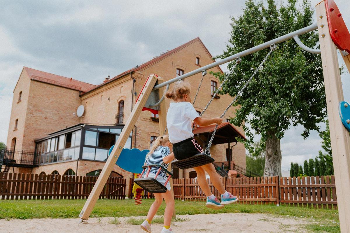 Folwark Pszczew Villa Bagian luar foto