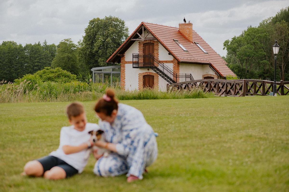 Folwark Pszczew Villa Bagian luar foto